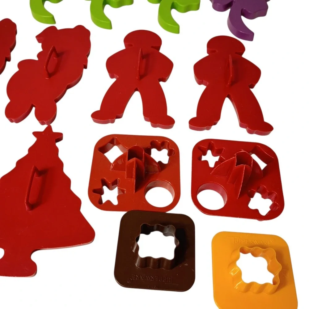 Vintage Set of 19 Tupperware Plastic Cookie Cutters 1970s Holiday Turkey Rabbits